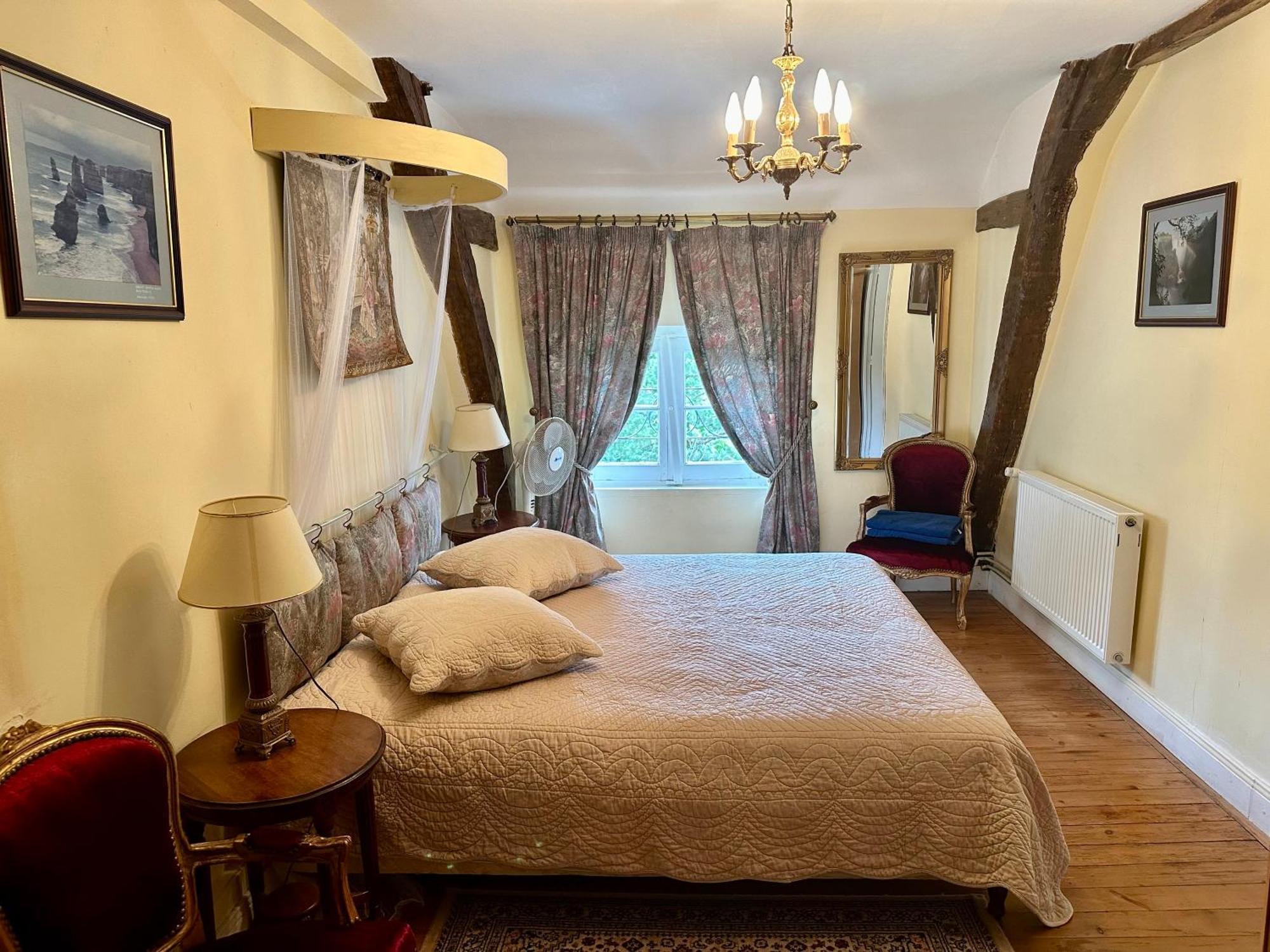 Chateau Les Vallees Tournon-Saint-Pierre Luaran gambar