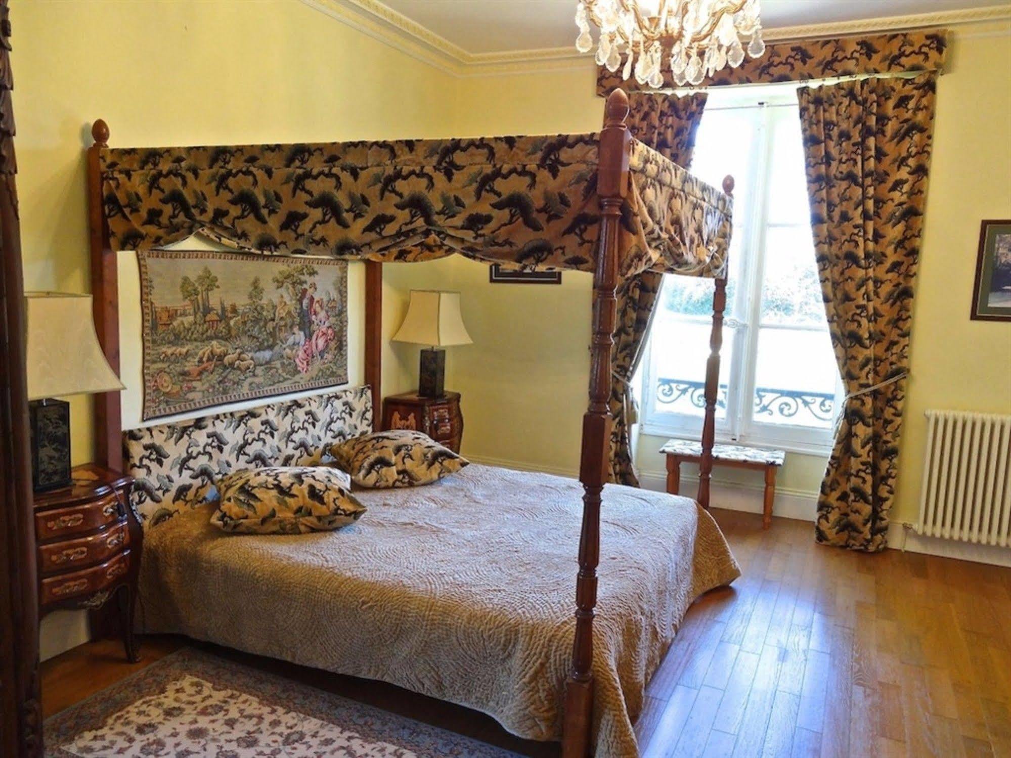 Chateau Les Vallees Tournon-Saint-Pierre Luaran gambar