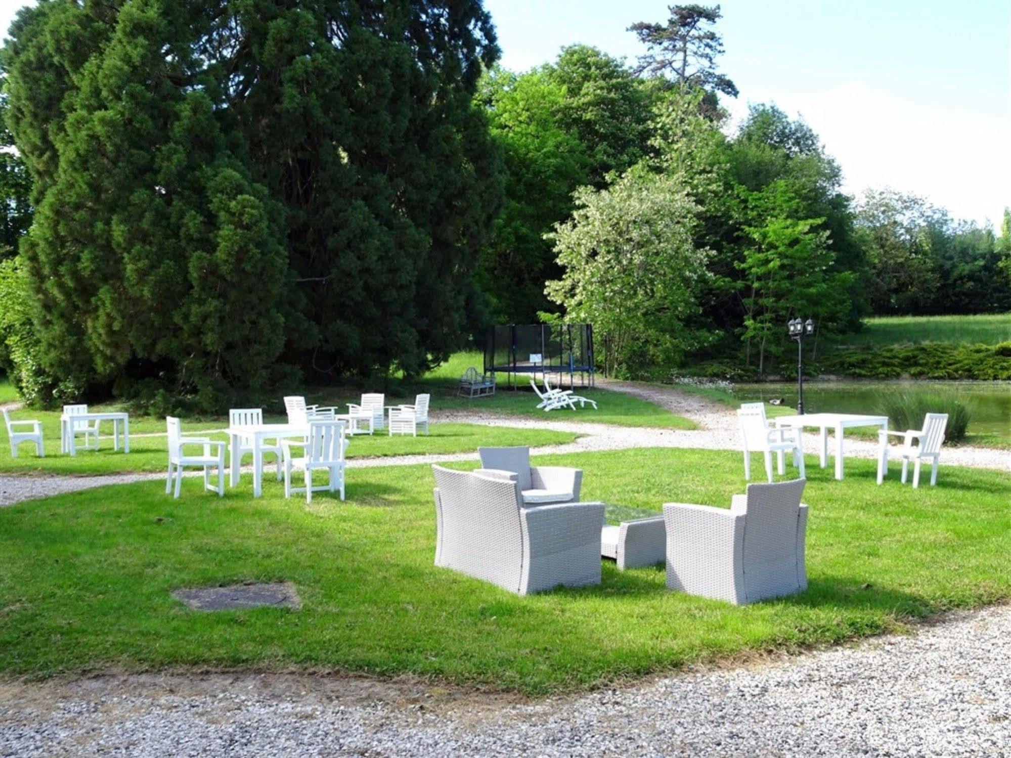 Chateau Les Vallees Tournon-Saint-Pierre Luaran gambar